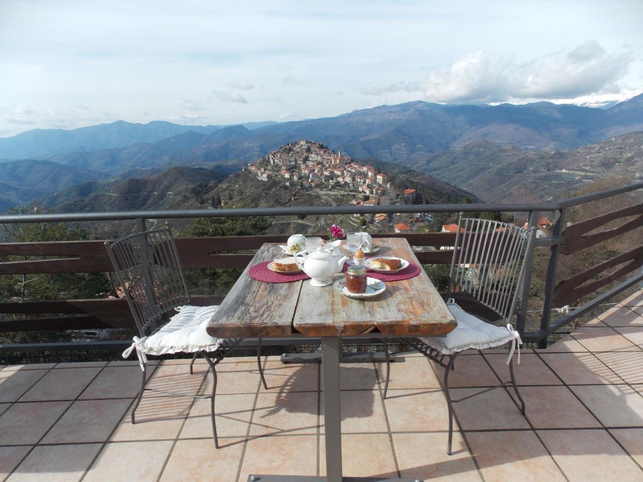B&B Le Camelie Del Bosco Baiardo 외부 사진