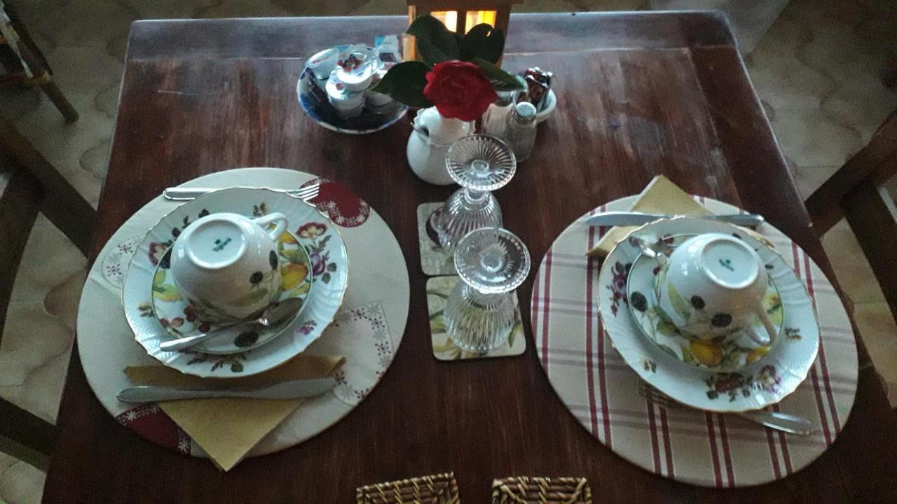 B&B Le Camelie Del Bosco Baiardo 외부 사진
