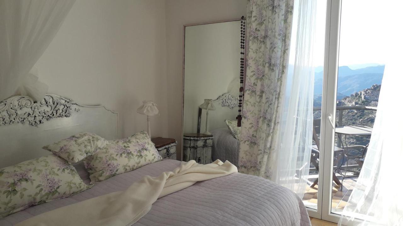 B&B Le Camelie Del Bosco Baiardo 외부 사진